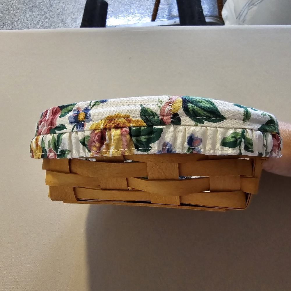 Longaberger Small Basket - Picture 2 of 4